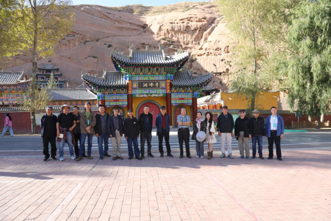 走遍中国·宁夏——中国文促会好意思术家写生创作行径走进甘肃张掖