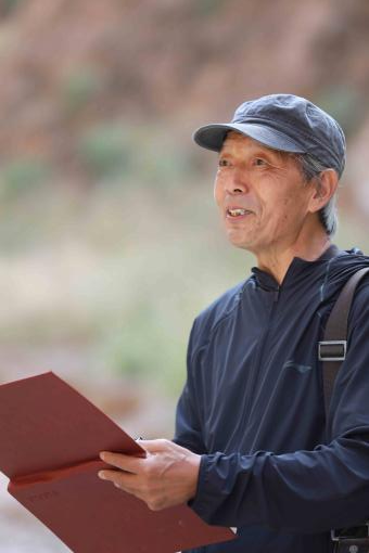 文字问说念石林 神韵写意黄河：走遍中国·甘肃——中国文促会好意思术家写生创作行径走进景泰